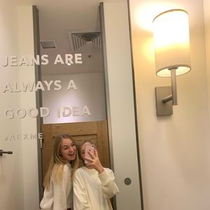 Meet your Posher, Addi